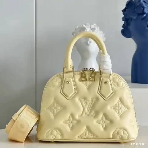 Fashionrepsfam ru 2206YA0021 LV Bag 0621